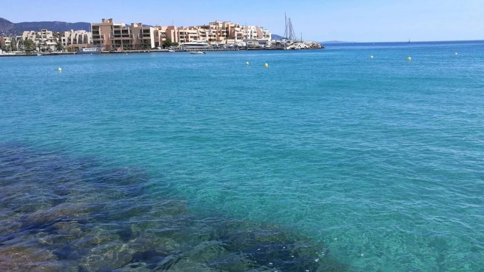 Apartment Appartement Confort 2 P. Avec Terrasse, Plage Et Commerces A 200 M - Parking Prive Inclus - Fr-1-251-715 Bormes-les-Mimosas France